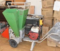 1 x Herkules 4000 Profi Garden Shredder with a Honda GX270 9.0 Motor - Dimensions: H140 x W140 x D70