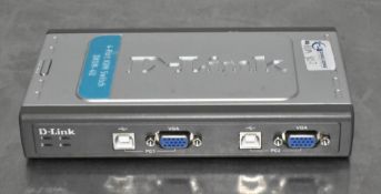 1 x D-LINK 4-Port KVM Network Switch - Model: DKVM-4U - Ref: CEC158/C1 - CL971 - Location: