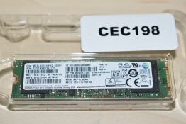 1 x Samsung PM871 256GB NVMe SSD Drive
