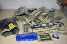 Large Assorted Collection of DDR3 and DDR2 Computer Memory for Laptops and Desktops - Ref: CEC228