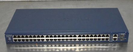 1 x NETGEAR FS750T2 48 Port Fast Ethernet Smart Network Switch - Ref: CEC155/C1 - CL971 -