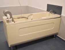 1 x Parker Assisted Mobility Bath for Carehomes - Ref: G2