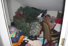 1 x Large Collection of Christmas Decorations - Ref: Top Floor
