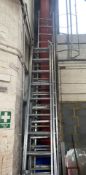 6 x Lengths Of Aluminium Ladders (Some Interlocking) - Ref: PR083 - CL964 - Location: London