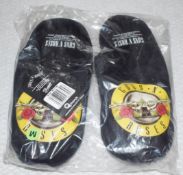 1 x Pair of Guns n Roses Men's Slippers - Officially Licensed Merchandise by Bravado - Size: Medium