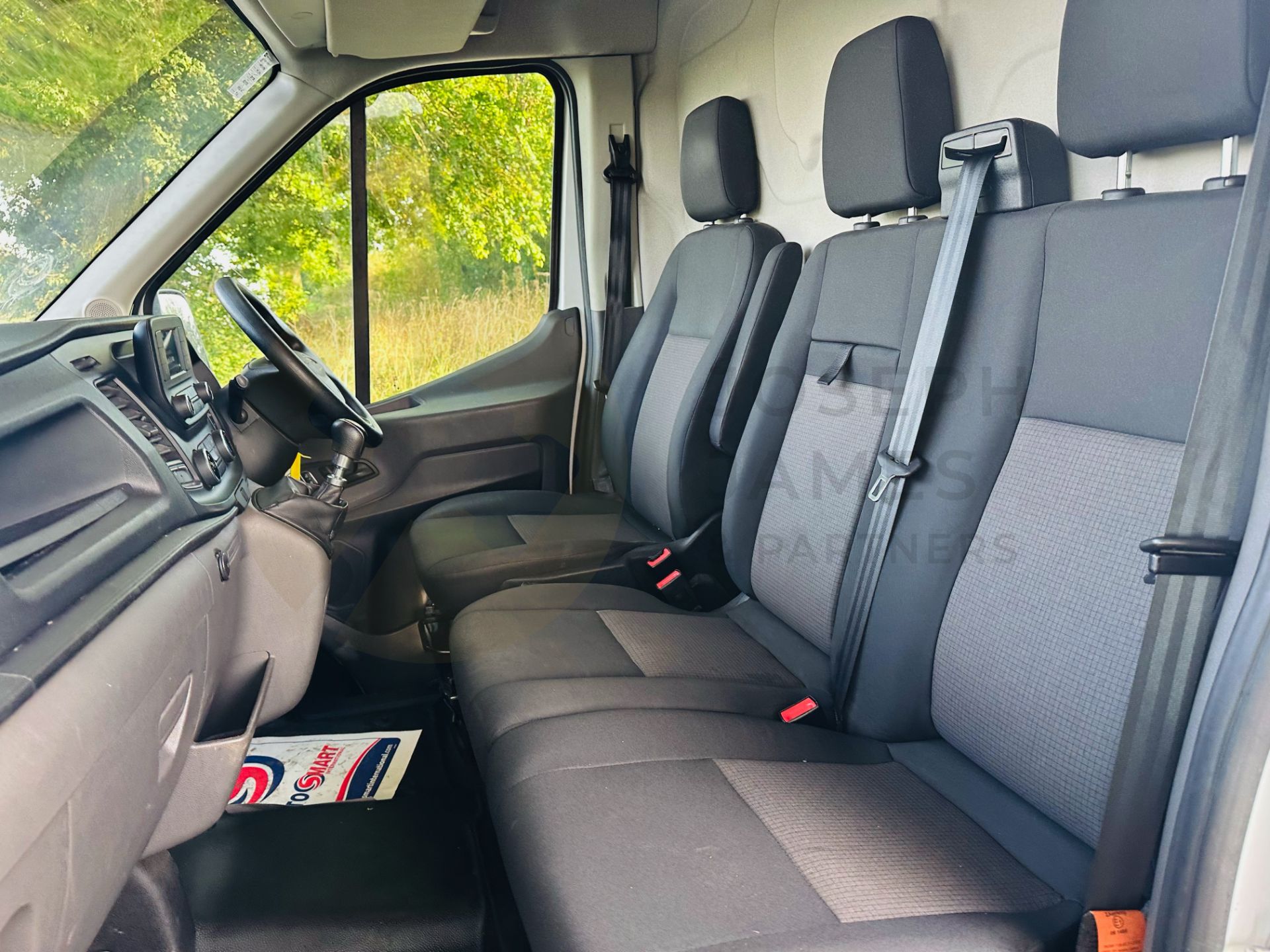(ON SALE) FORD TRANSIT T350 2.0TDCI (130) XLWB JUMBO *ECOBLUE* - 21 REG - ONLY 70K MILES - - Image 16 of 30