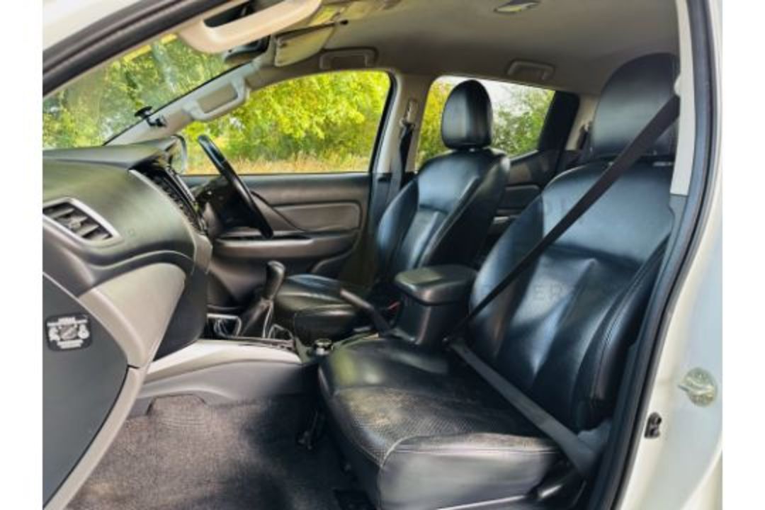 MITSUBISHI L200 "WARRIOR" 2.4DI-D "AUTO START/STOP DOUBLE CAB - 67 REG - LEATHER - MASSIVE SPEC - Image 17 of 33