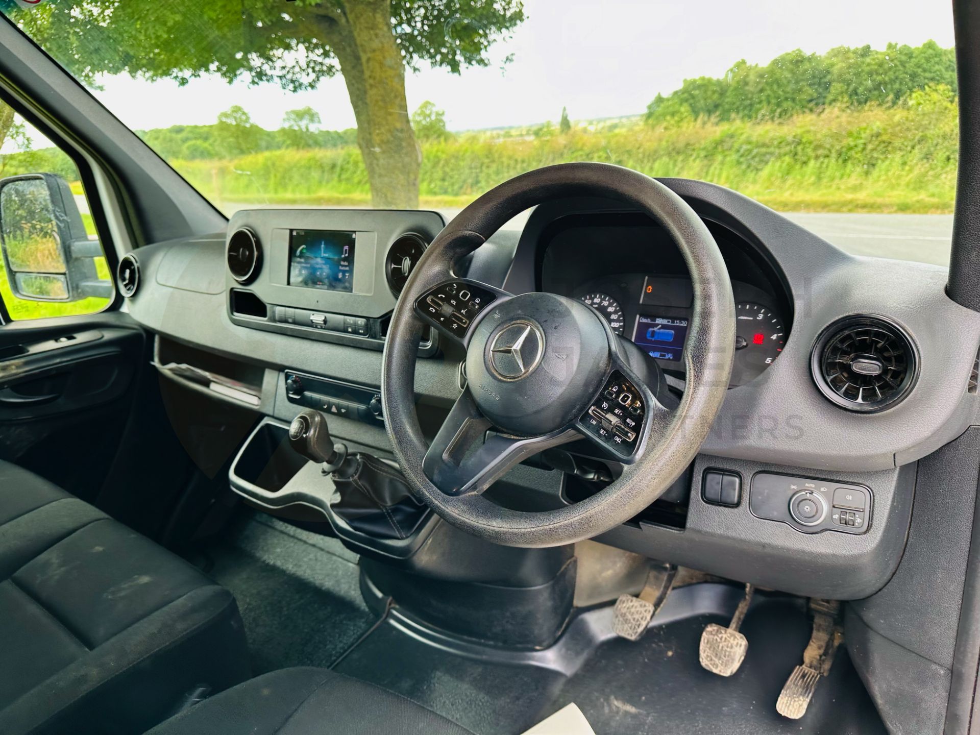 (ON SALE) MERCEDES SPRINTER 315CDI RWD *LWB D/C TIPPER* (2022 - FACELIFT MODEL) *EURO 6* (3500KG) - Image 22 of 33
