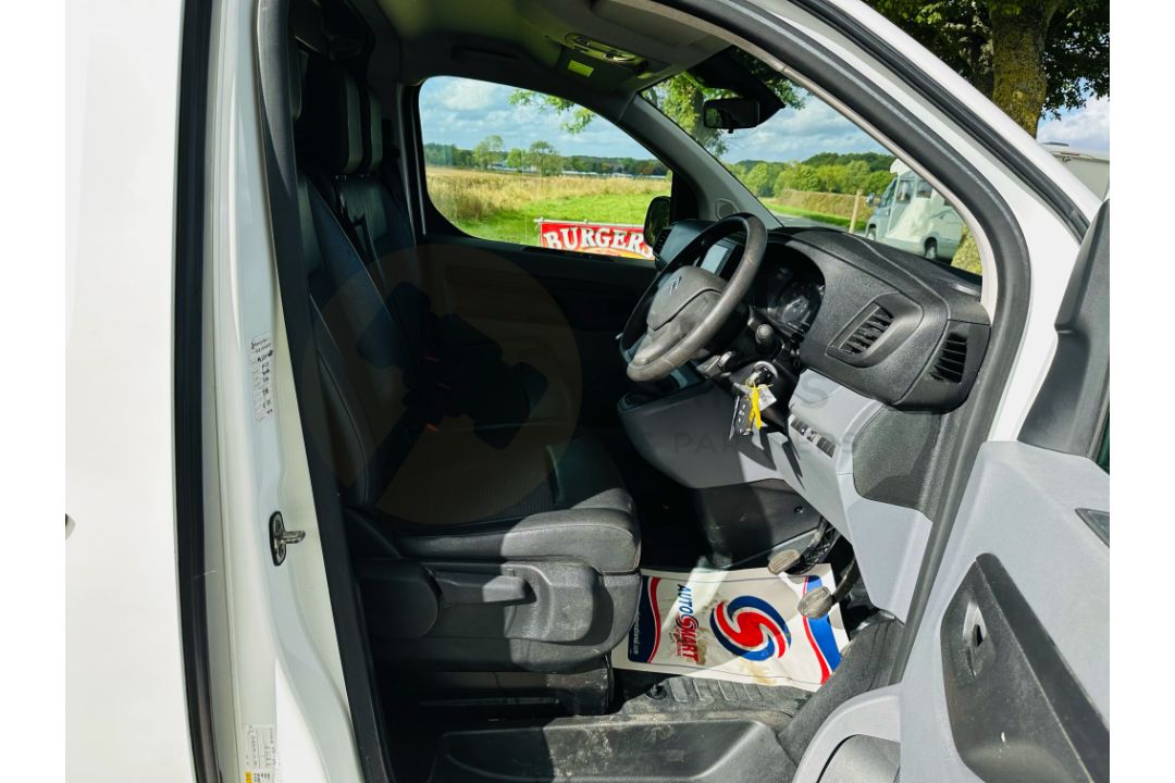 (ON SALE) CITROEN DISPATCH XS1000 BLUEHDI *ENTERPRISE EDITION* (20 REG) - AIR CON - 1 OWNER! - Image 19 of 30