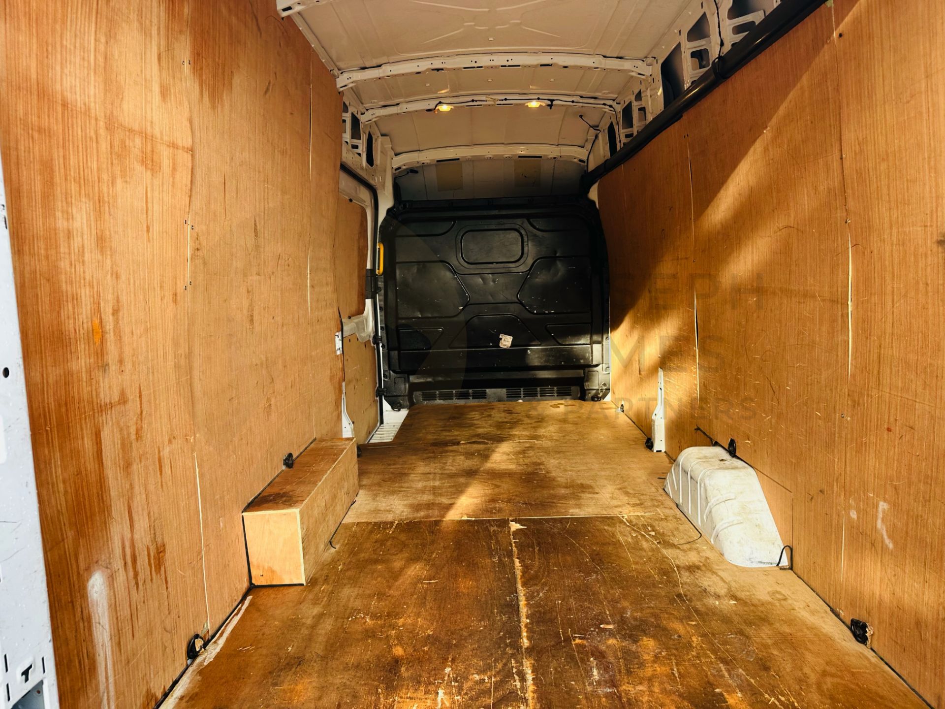 (ON SALE) FORD TRANSIT T350 2.0TDCI (130) XLWB JUMBO *ECOBLUE* - 21 REG - ONLY 70K MILES - - Image 12 of 30
