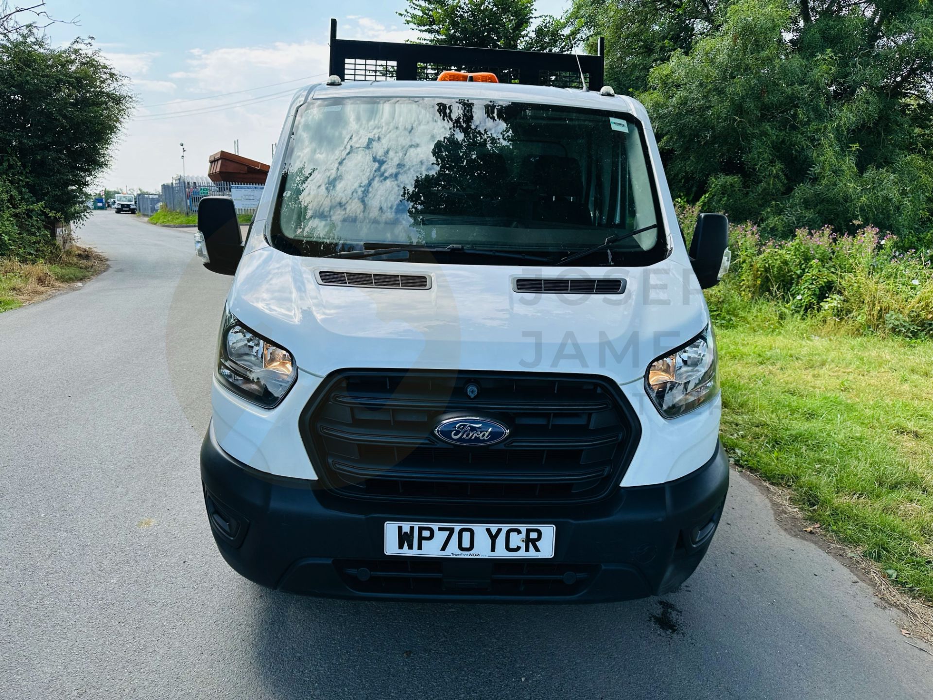 FORD TRANSIT 130 T350 *LWB - DOUBLE CAB TIPPER* (2021 EURO 6) 2.0 TDCI 'ECOBLUE' *LEADER* (3500 KG) - Image 3 of 31
