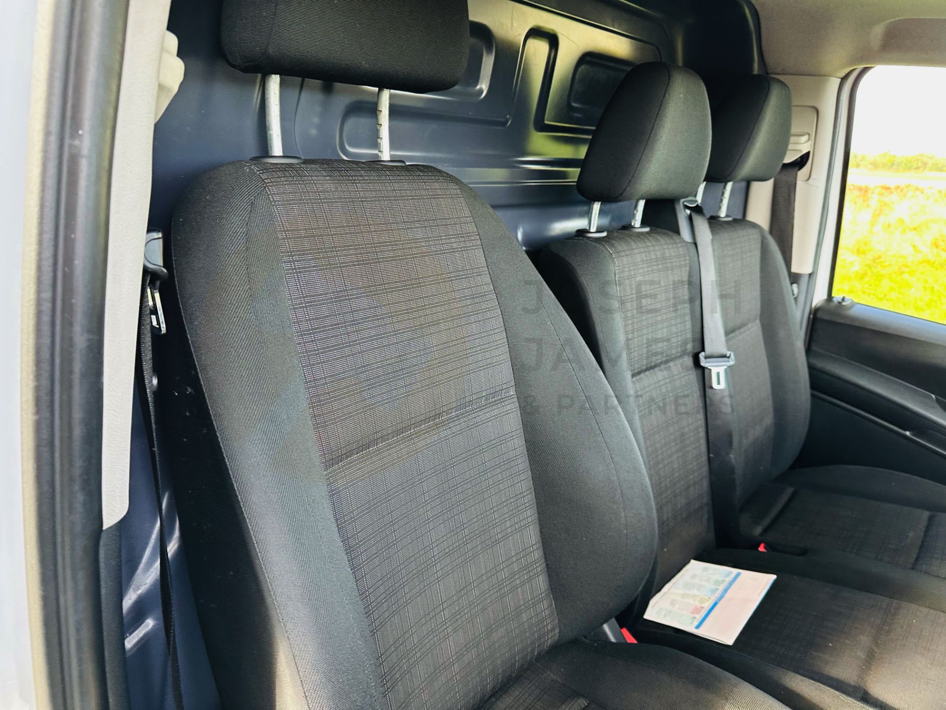 MERCEDES-BENZ VITO 114 CDI *BLUETEC* LWB - 19 REG - ONLY 1 OWNER FROM NEW - ULEZ COMPLAINT - Image 20 of 30