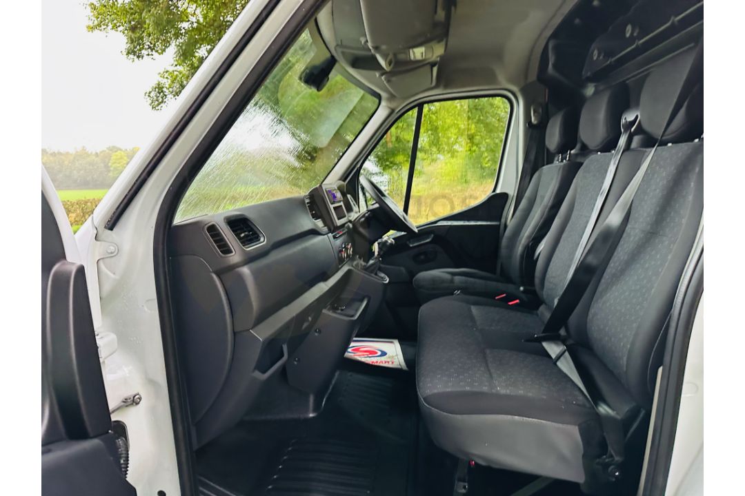 VAUXHALL MOVANO F3500 2.3 CDTI BI TURBO *MEDIUM WHEEL BASE - 2022 MODEL - ULEZ COMPLIANT - Image 15 of 26