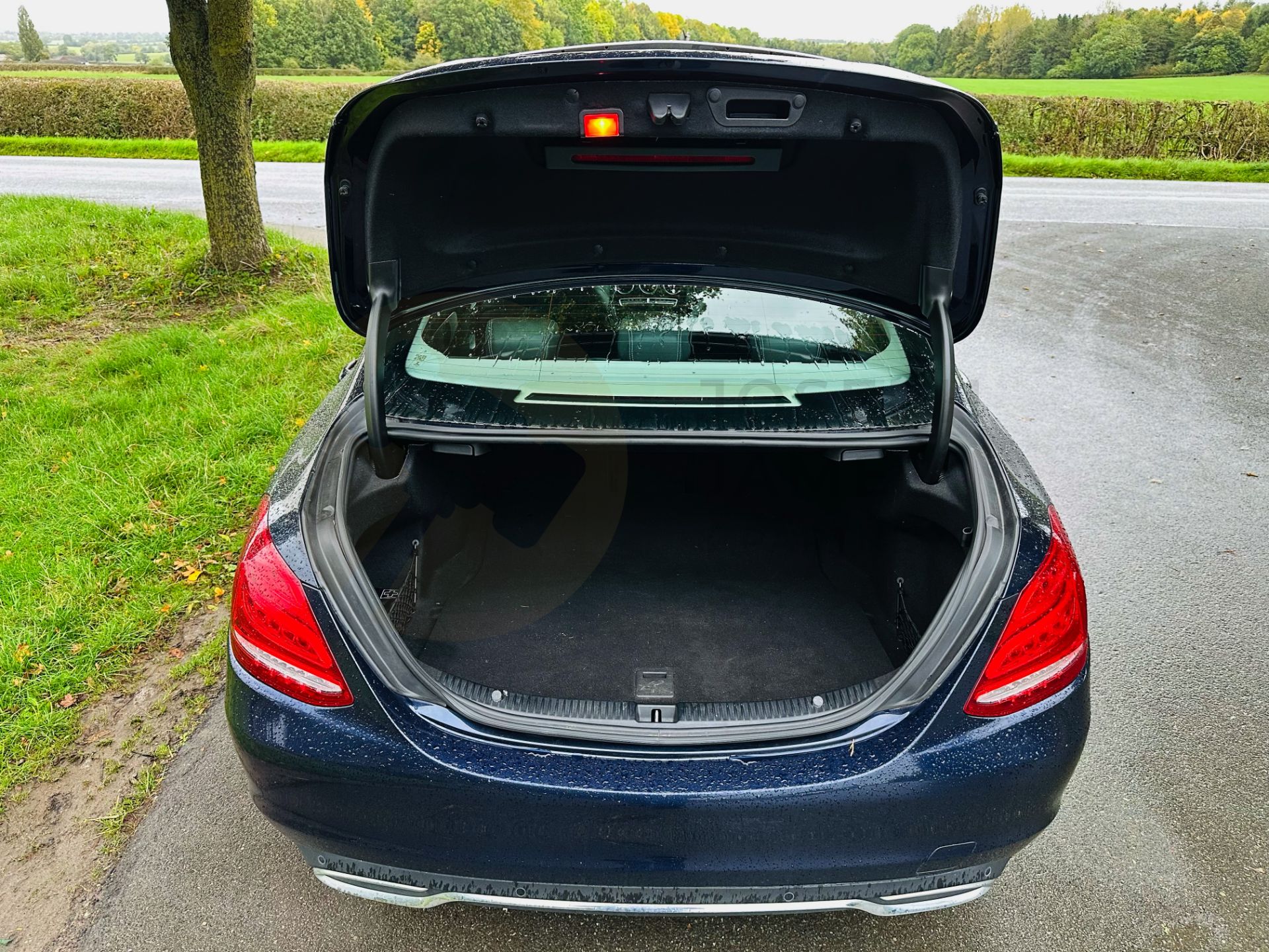 MERCEDES C220D *SPORT EDITION* (16 REG) 7G -TRONIC AUTOMATIC - 1 OWNER - SERVICE HISTORY -EURO 6 - Image 11 of 34