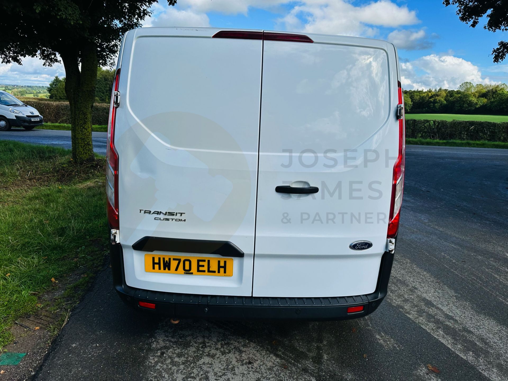 (ON SALE) FORD TRANSIT CUSTOM 300 *LEADER* SWB - PANEL VAN (2021 - EURO 6) 2.0 TDCI 'ECO-BLUE' - Image 8 of 29