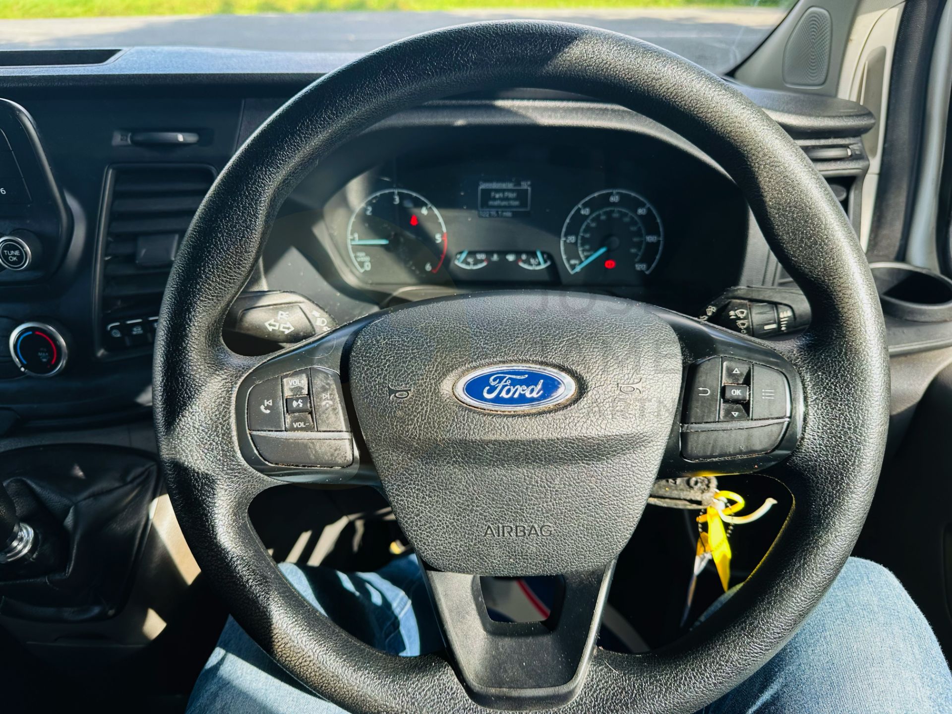 (ON SALE) FORD TRANSIT CUSTOM 300 *LEADER* SWB - PANEL VAN (2021 - EURO 6) 2.0 TDCI 'ECO-BLUE' - Image 25 of 29
