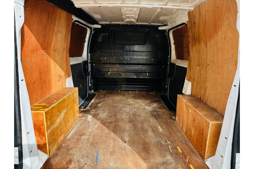 (ON SALE) CITROEN DISPATCH XS1000 BLUEHDI *ENTERPRISE EDITION* (20 REG) - AIR CON - 1 OWNER! - Image 13 of 30
