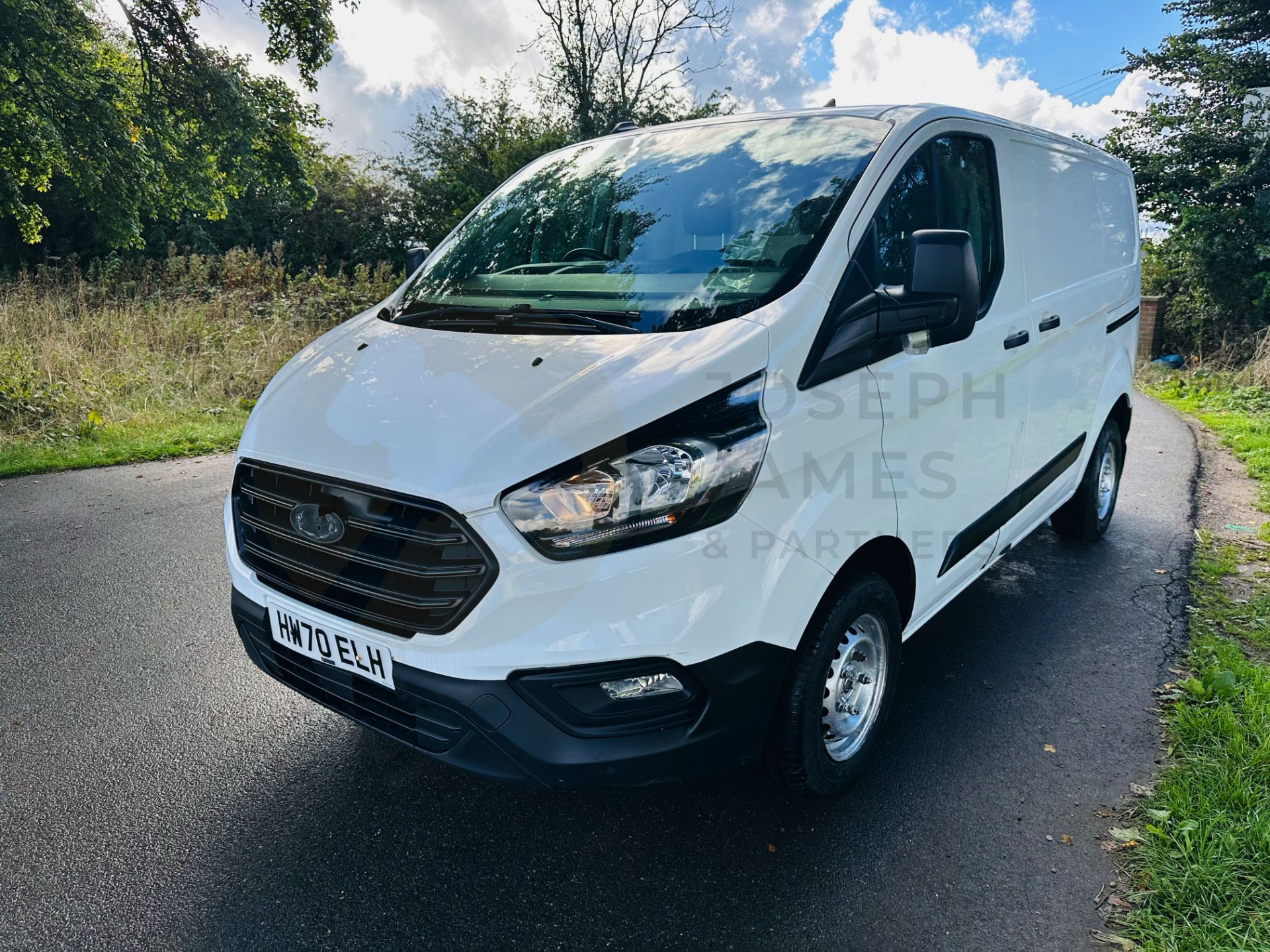 (ON SALE) FORD TRANSIT CUSTOM 300 *LEADER* SWB - PANEL VAN (2021 - EURO 6) 2.0 TDCI 'ECO-BLUE' - Image 4 of 29