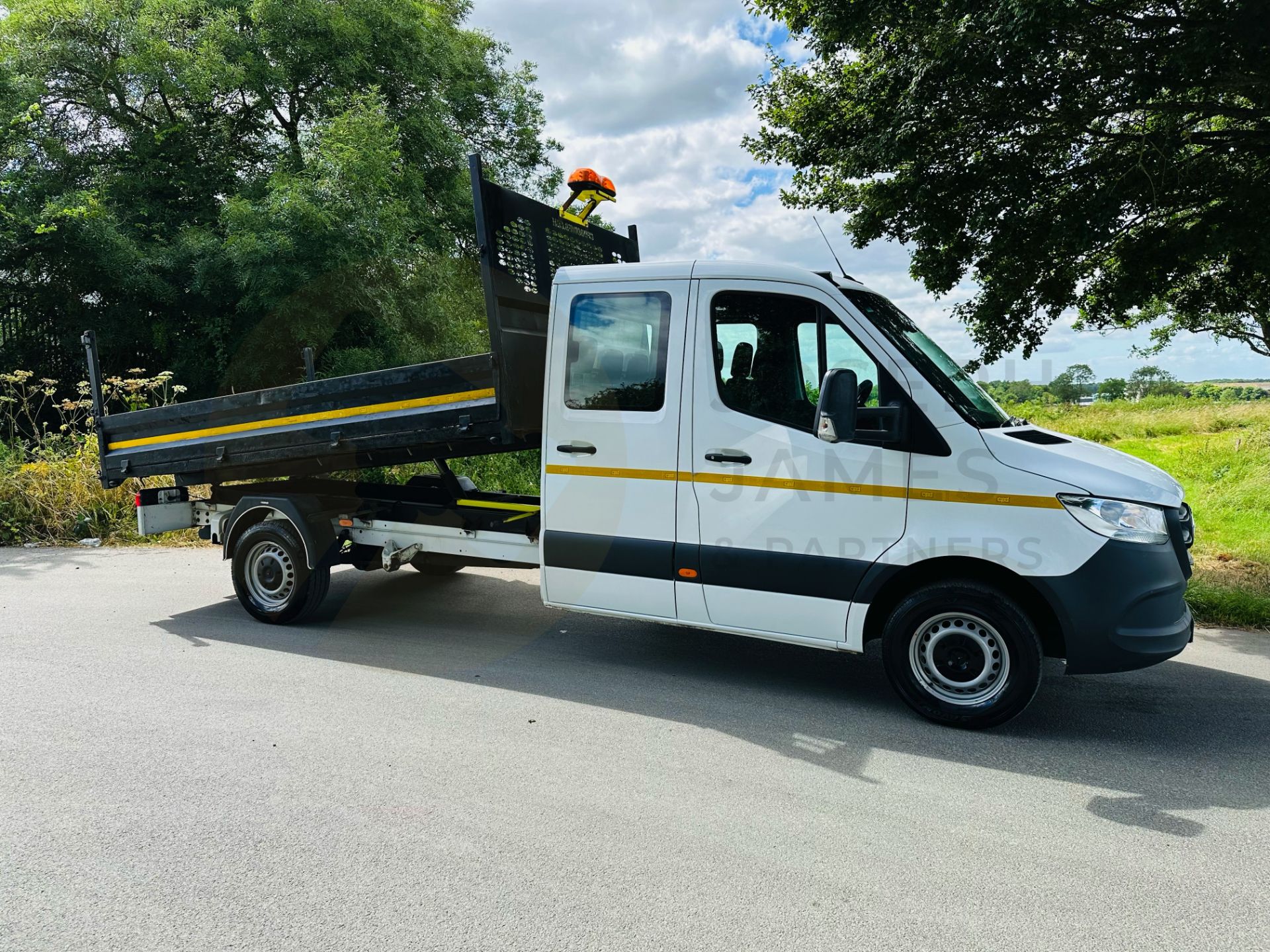 (ON SALE) MERCEDES SPRINTER 315CDI RWD *LWB D/C TIPPER* (2022 - FACELIFT MODEL) *EURO 6* (3500KG)