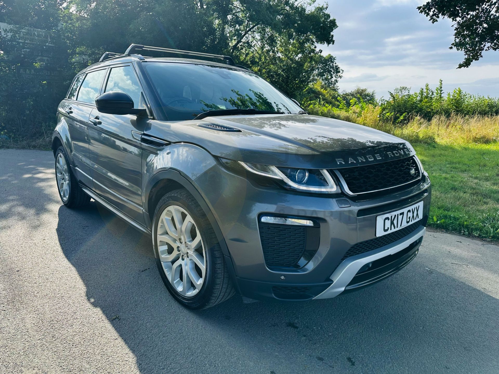 (ON SALE) RANGE ROVER EVOQUE *HSE DYNAMIC* 5 DOOR SUV (2017 - EURO 6) 2.0 TD4 - AUTO S/S (NO VAT) - Image 2 of 35