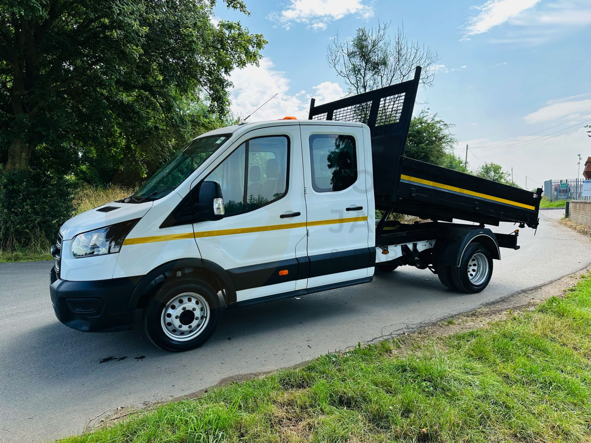 FORD TRANSIT 130 T350 *LWB - DOUBLE CAB TIPPER* (2021 EURO 6) 2.0 TDCI 'ECOBLUE' *LEADER* (3500 KG) - Image 5 of 31
