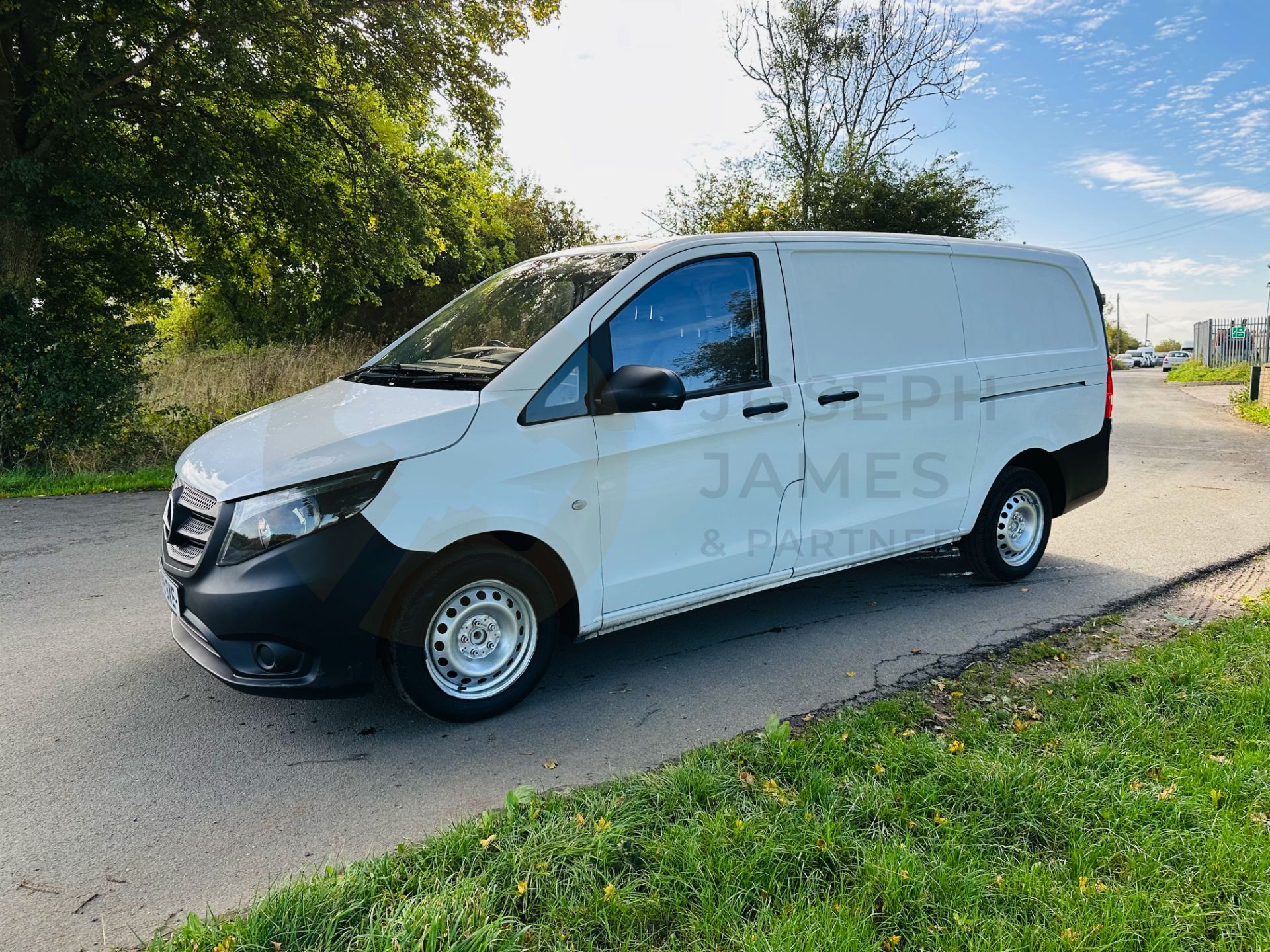 MERCEDES-BENZ VITO 114 CDI *BLUETEC* LWB - 19 REG - ONLY 1 OWNER FROM NEW - ULEZ COMPLAINT - Image 5 of 30