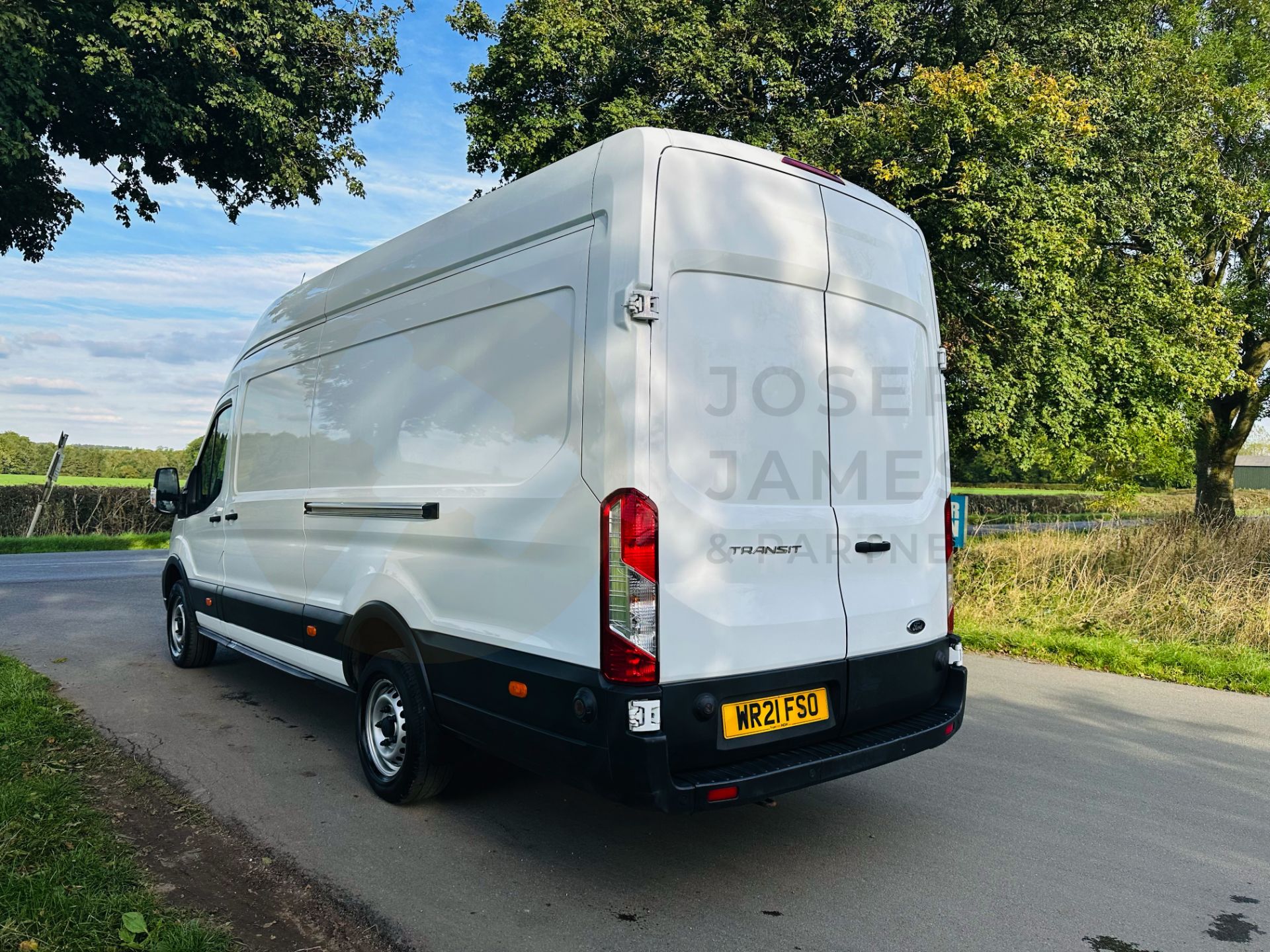 (ON SALE) FORD TRANSIT T350 2.0TDCI (130) XLWB JUMBO *ECOBLUE* - 21 REG - ONLY 70K MILES - - Image 7 of 30