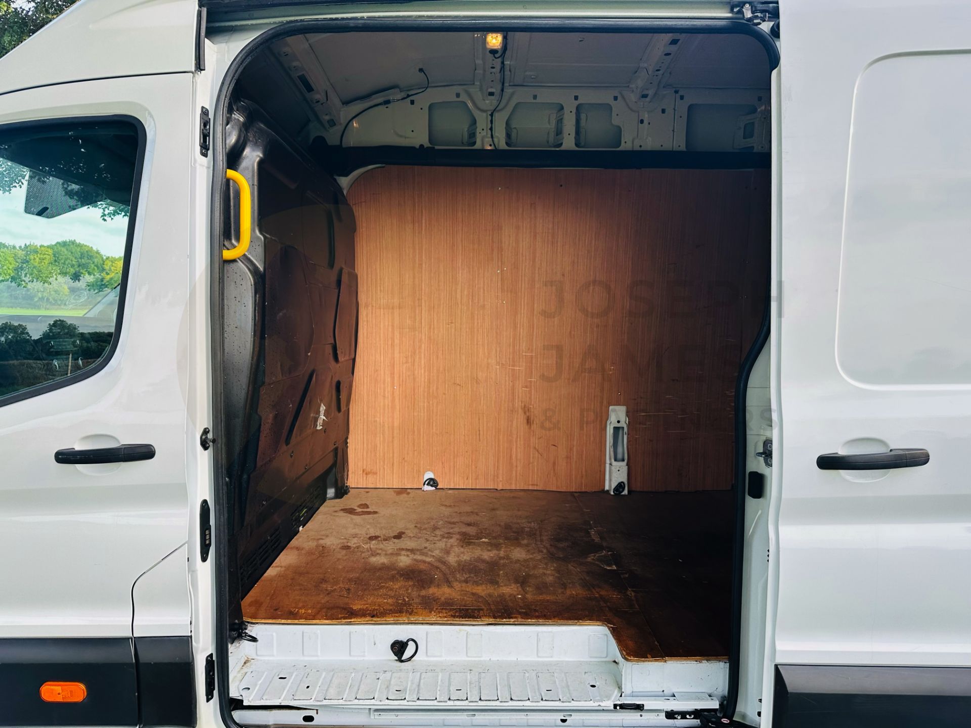 (ON SALE) FORD TRANSIT T350 2.0TDCI (130) XLWB JUMBO *ECOBLUE* - 21 REG - ONLY 70K MILES - - Image 13 of 30