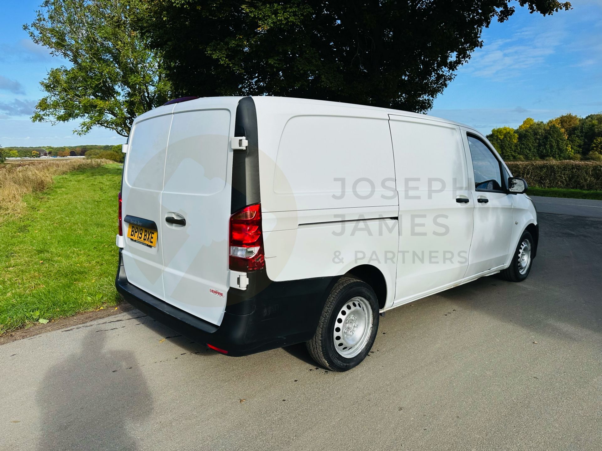 MERCEDES-BENZ VITO 114 CDI *BLUETEC* LWB - 19 REG - ONLY 1 OWNER FROM NEW - ULEZ COMPLAINT - Image 9 of 30