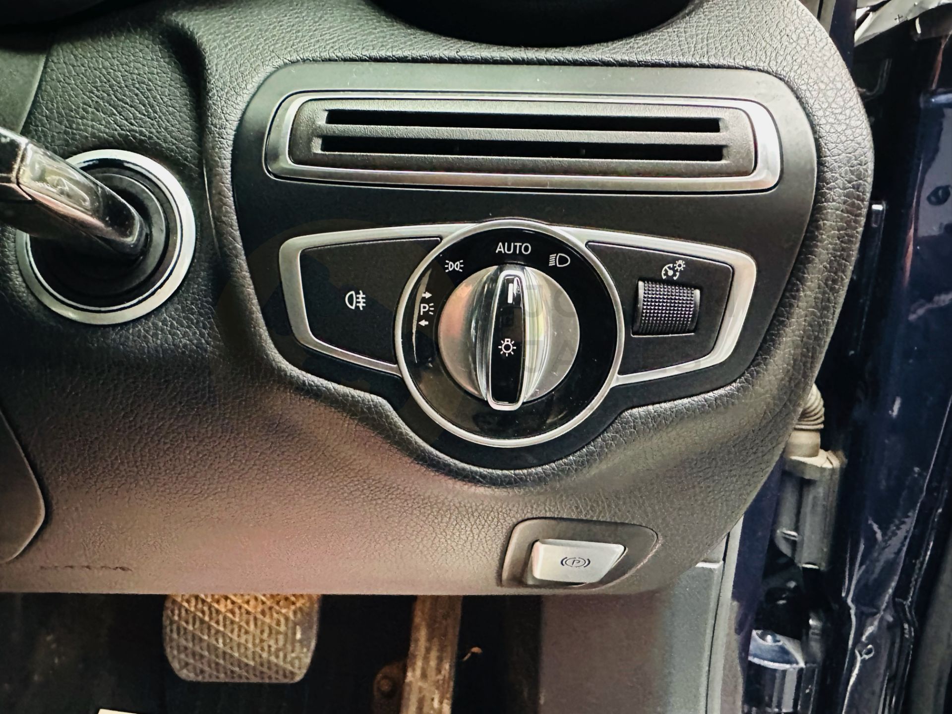 MERCEDES C220D *SPORT EDITION* (16 REG) 7G -TRONIC AUTOMATIC - 1 OWNER - SERVICE HISTORY -EURO 6 - Image 22 of 34