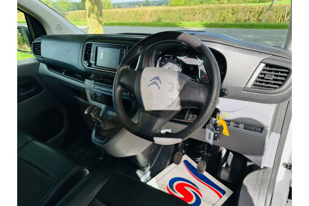 (ON SALE) CITROEN DISPATCH XS1000 BLUEHDI *ENTERPRISE EDITION* (20 REG) - AIR CON - 1 OWNER! - Image 21 of 30