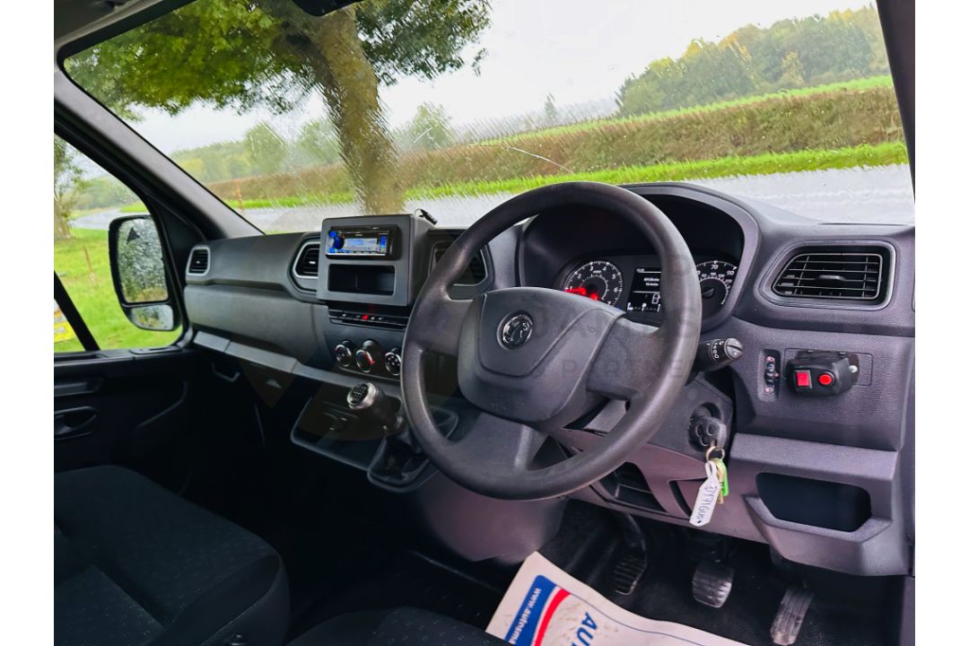 VAUXHALL MOVANO F3500 2.3 CDTI BI TURBO *MEDIUM WHEEL BASE - 2022 MODEL - ULEZ COMPLIANT - Image 20 of 26