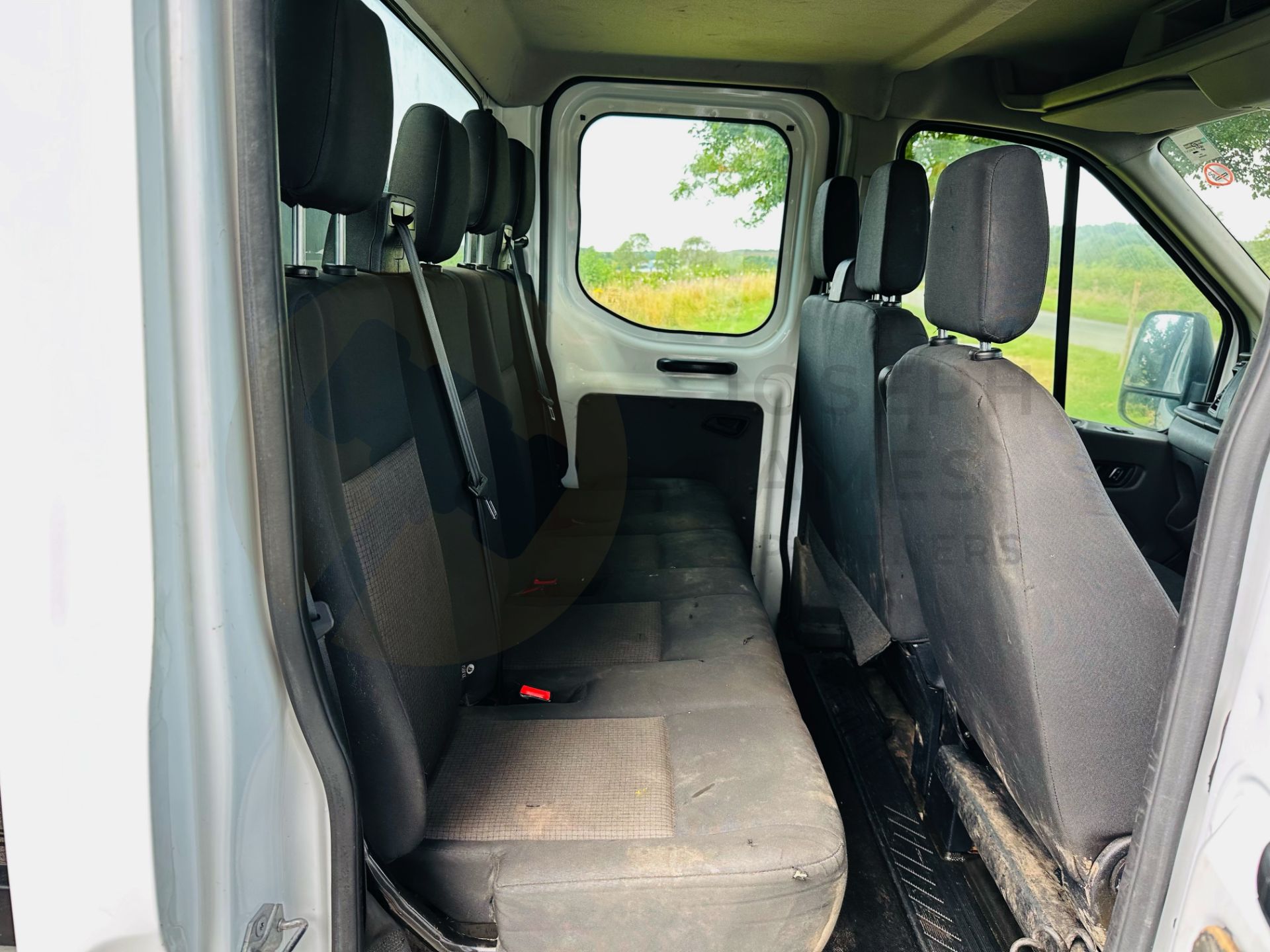 FORD TRANSIT 130 T350 *LWB - DOUBLE CAB TIPPER* (2021 EURO 6) 2.0 TDCI 'ECOBLUE' *LEADER* (3500 KG) - Image 13 of 31