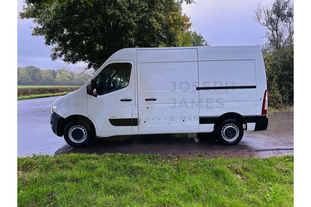 VAUXHALL MOVANO F3500 2.3 CDTI BI TURBO *MEDIUM WHEEL BASE - 2022 MODEL - ULEZ COMPLIANT - Image 6 of 26