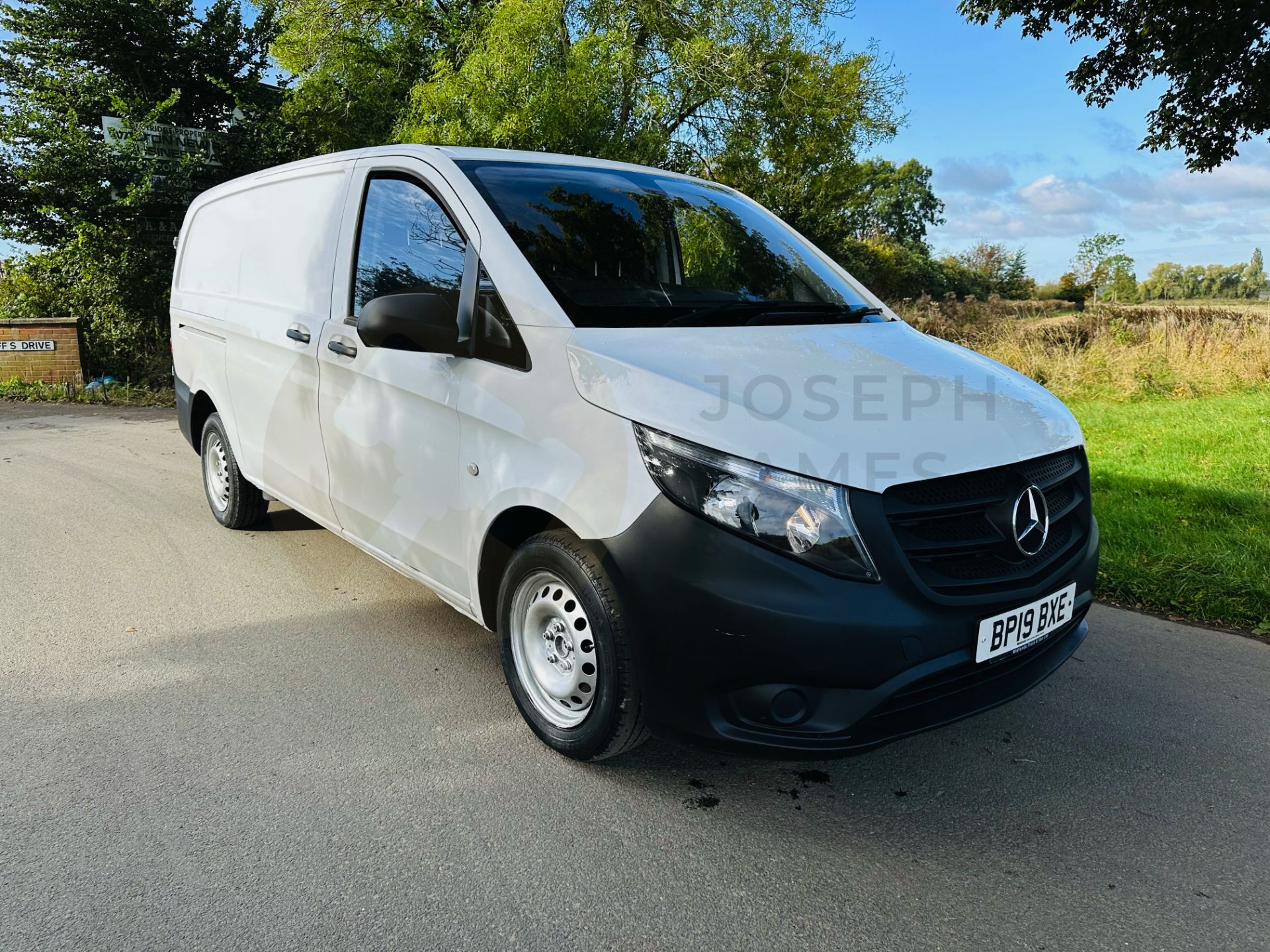 MERCEDES-BENZ VITO 114 CDI *BLUETEC* LWB - 19 REG - ONLY 1 OWNER FROM NEW - ULEZ COMPLAINT - Image 2 of 30