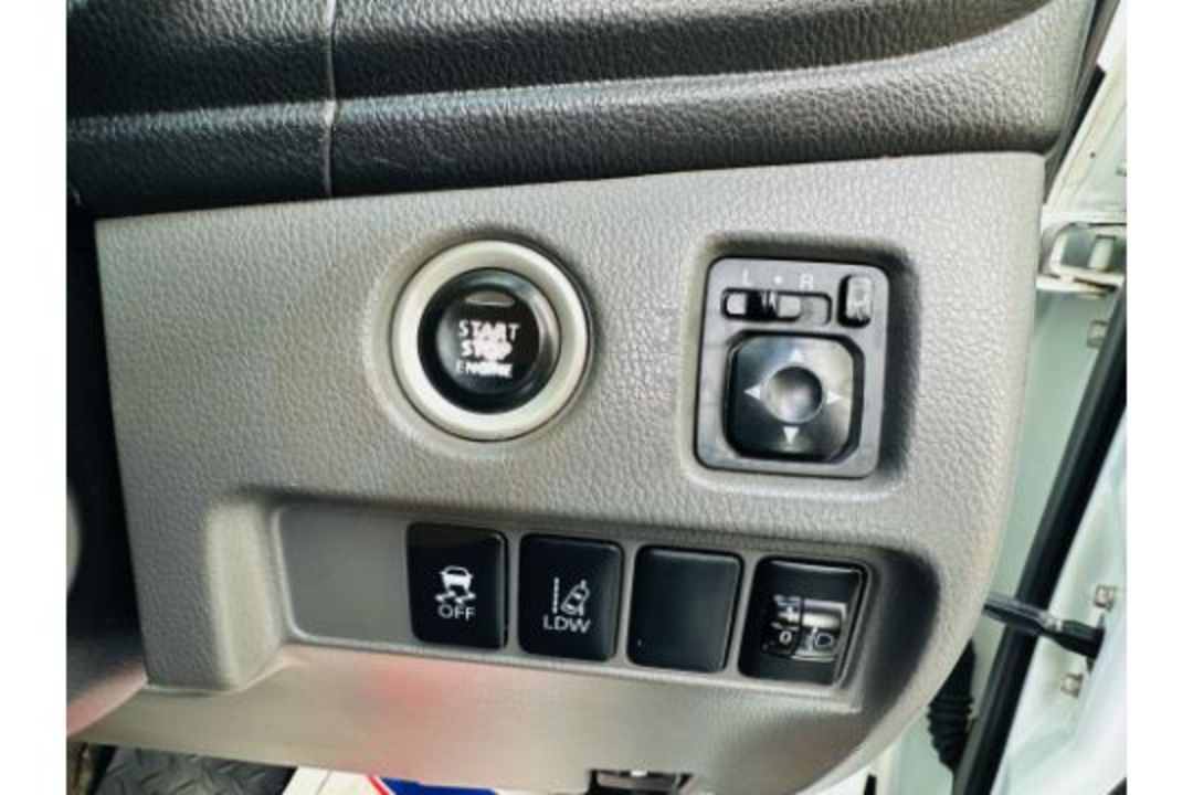 MITSUBISHI L200 "WARRIOR" 2.4DI-D "AUTO START/STOP DOUBLE CAB - 67 REG - LEATHER - MASSIVE SPEC - Image 23 of 33