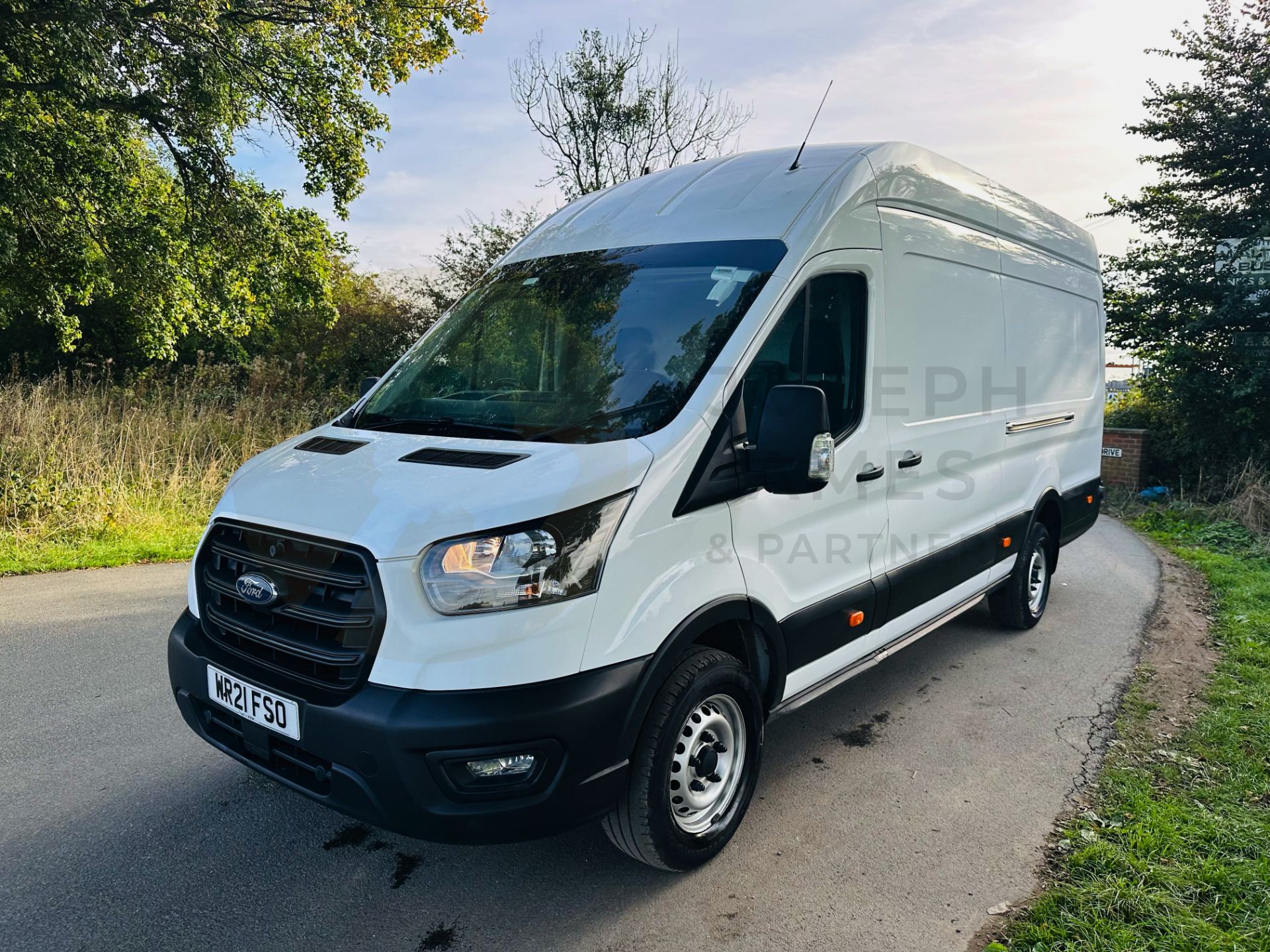 (ON SALE) FORD TRANSIT T350 2.0TDCI (130) XLWB JUMBO *ECOBLUE* - 21 REG - ONLY 70K MILES - - Image 4 of 30