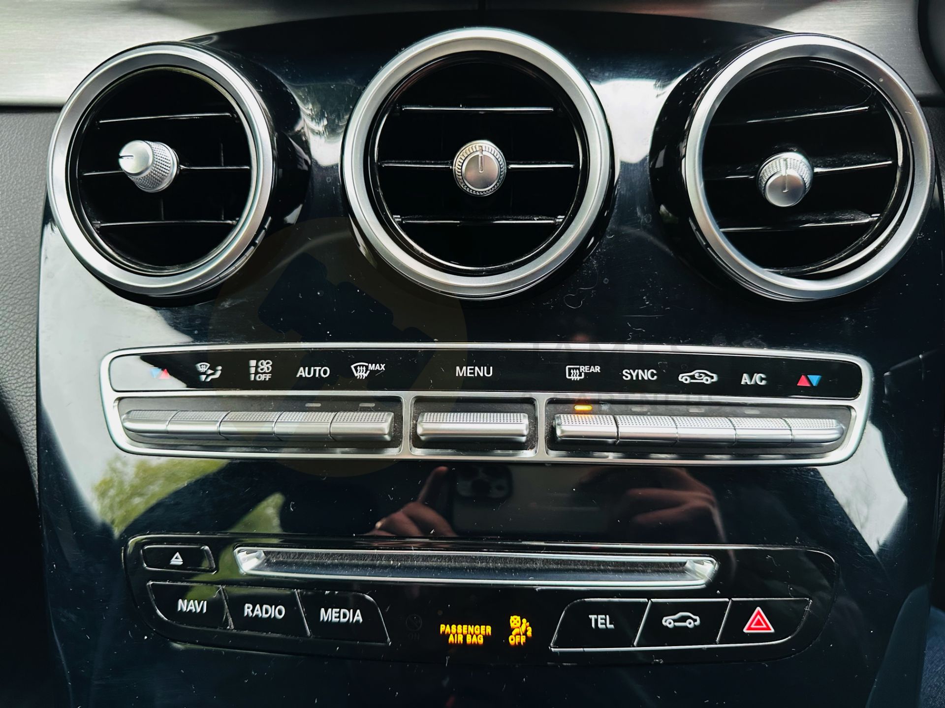 MERCEDES C220D *SPORT EDITION* (16 REG) 7G -TRONIC AUTOMATIC - 1 OWNER - SERVICE HISTORY -EURO 6 - Image 24 of 34