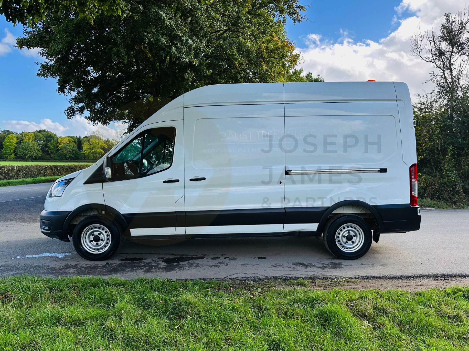FORD TRANSIT 130 T350 *LWB HI-ROOF* (2021 - EURO 6) 2.0 TDCI 'ECOBLUE' *LEADER EDITION* - 1 OWNER! - Image 6 of 30