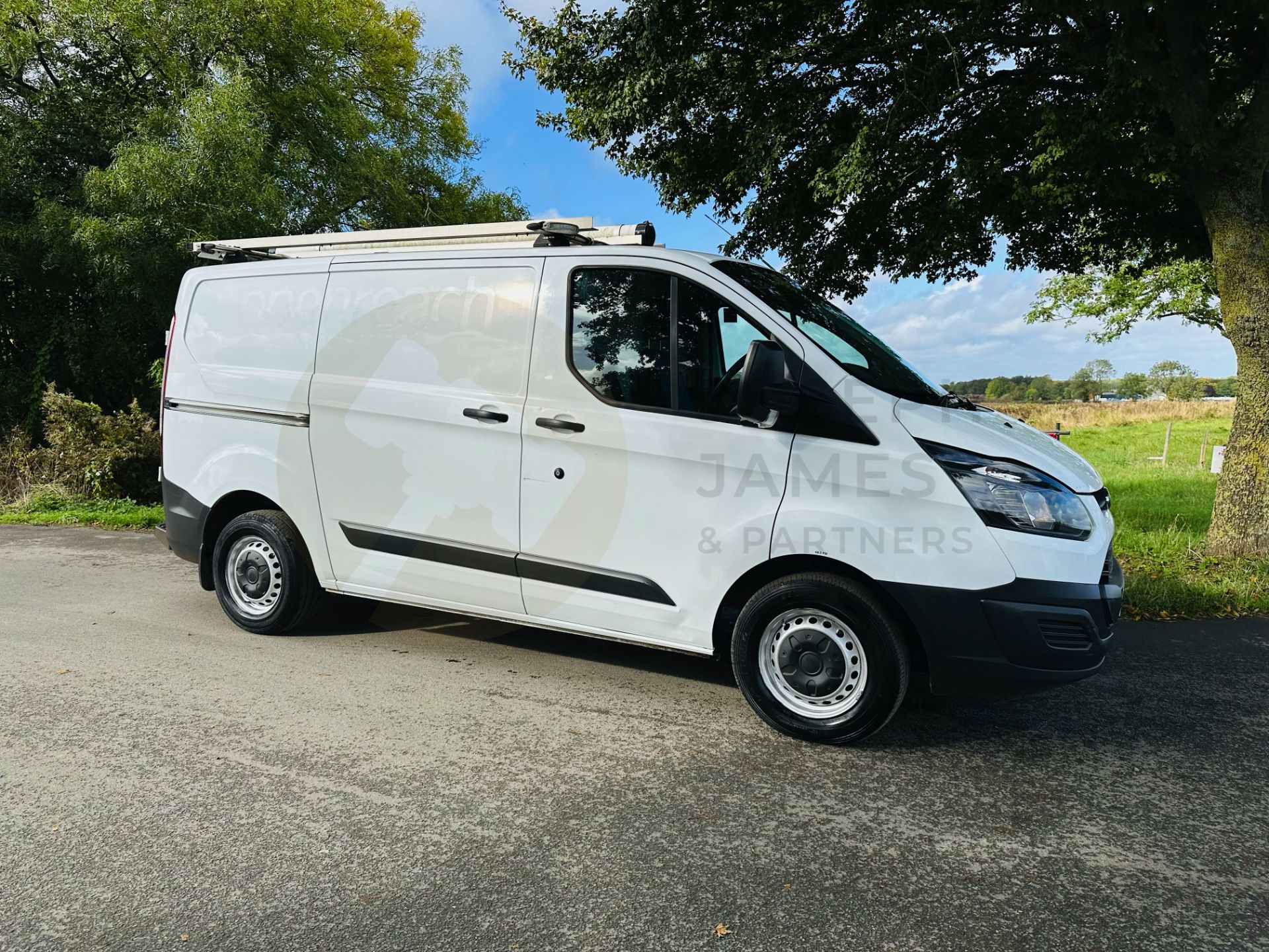 FORD TRANSIT CUSTOM 310 2.0TDCI (2017 MODEL) - START /STOP - ONLY 49K MILES - 1 OWNER - EURO 6