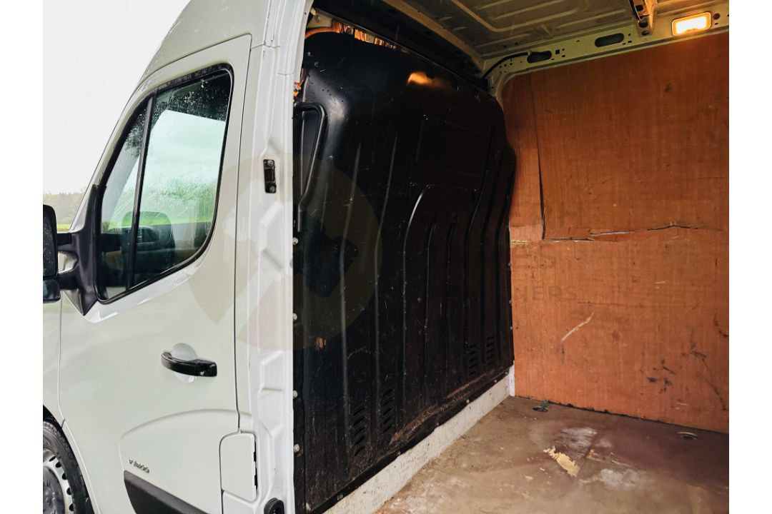 VAUXHALL MOVANO F3500 2.3 CDTI BI TURBO *MEDIUM WHEEL BASE - 2022 MODEL - ULEZ COMPLIANT - Image 14 of 26