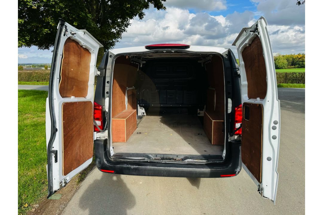 MERCEDES-BENZ VITO 116 CDI *BLUETEC* LWB - 2020 MODEL - ONLY 1 OWNER FROM NEW - ULEZ COMPLAINT - Image 11 of 28