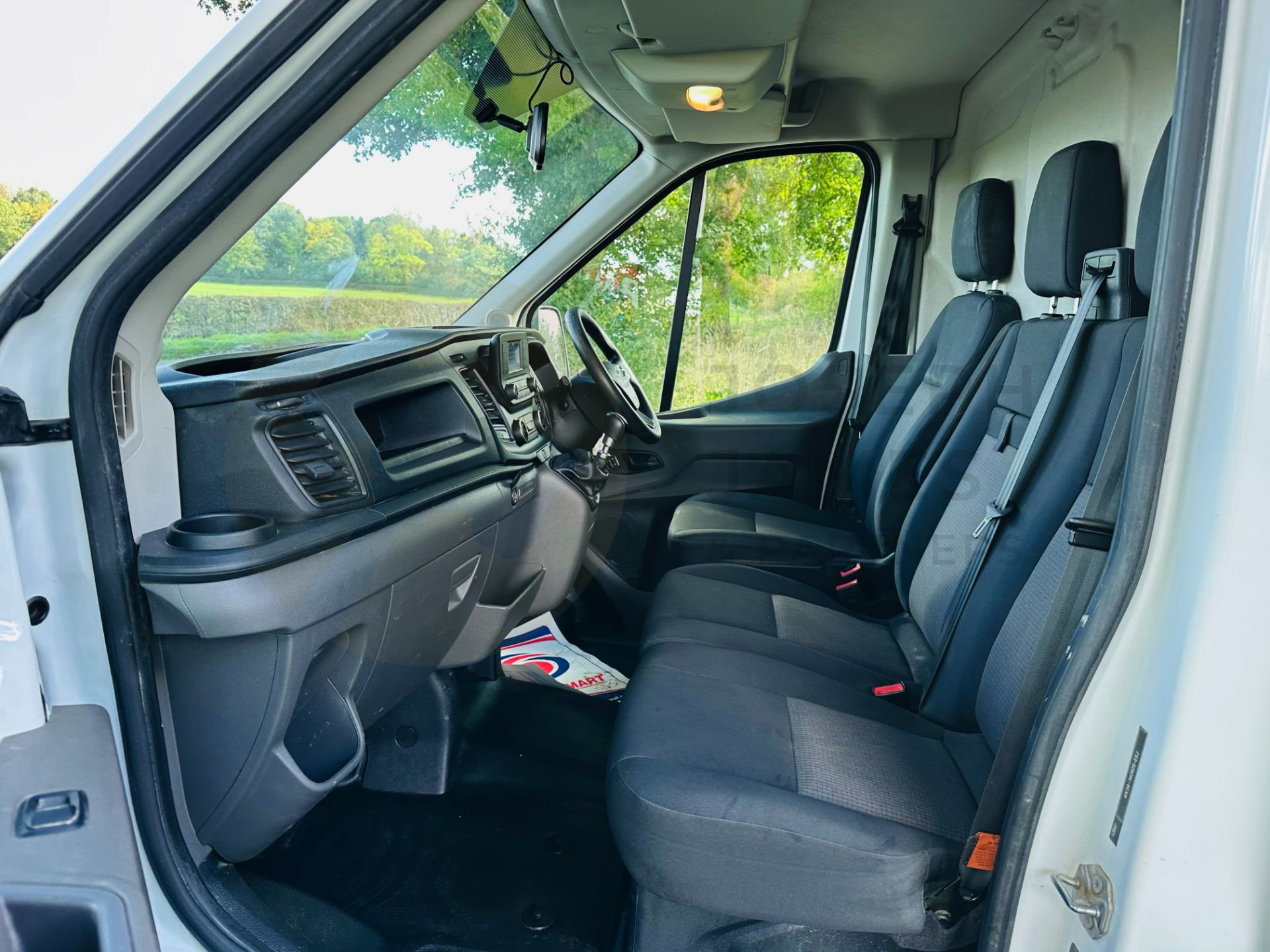 FORD TRANSIT 130 T350 *LWB HI-ROOF* (2021 - EURO 6) 2.0 TDCI 'ECOBLUE' *LEADER EDITION* - 1 OWNER! - Image 16 of 30