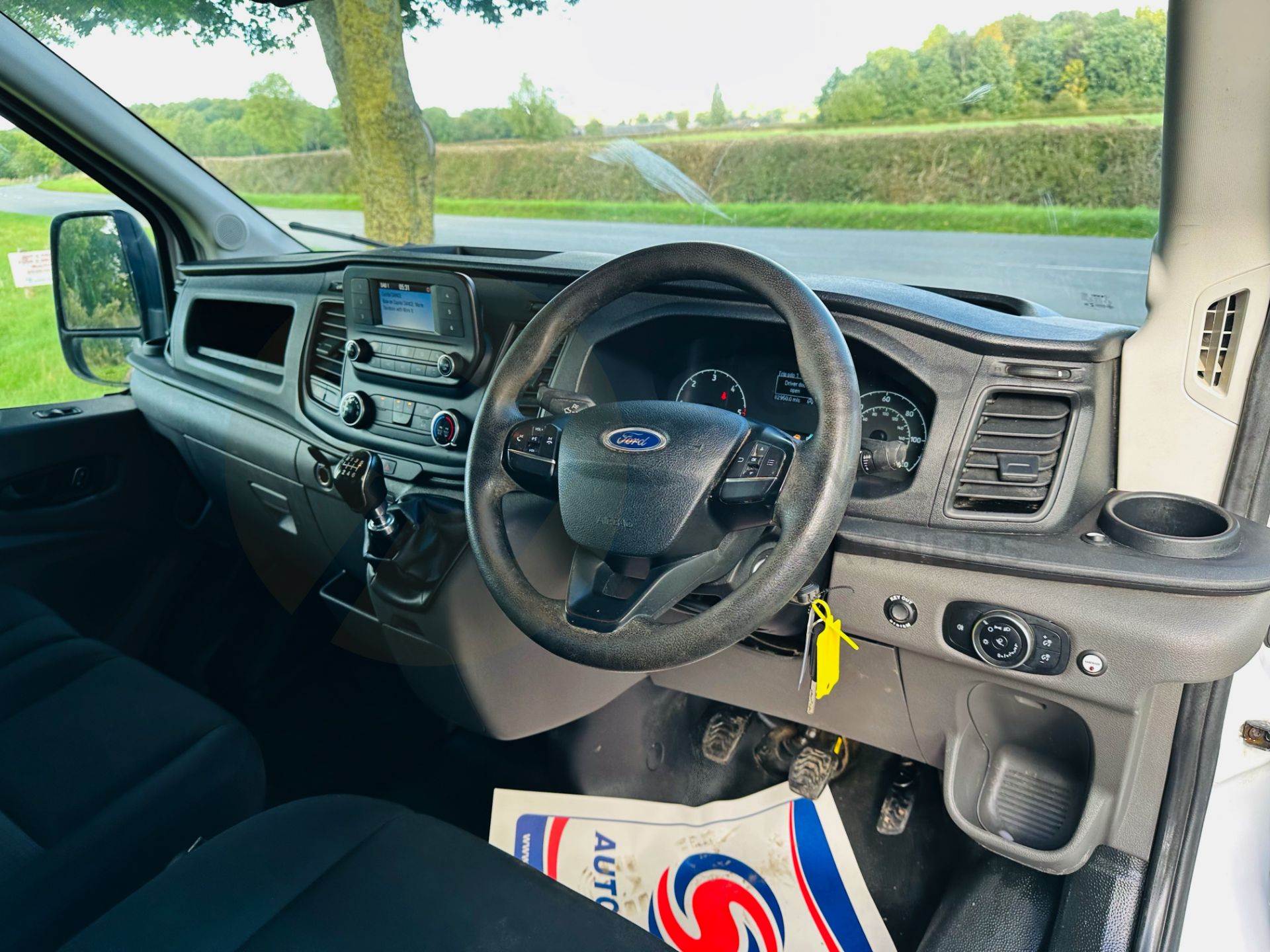 FORD TRANSIT 130 T350 *LWB HI-ROOF* (2021 - EURO 6) 2.0 TDCI 'ECOBLUE' *LEADER EDITION* - 1 OWNER! - Image 21 of 30