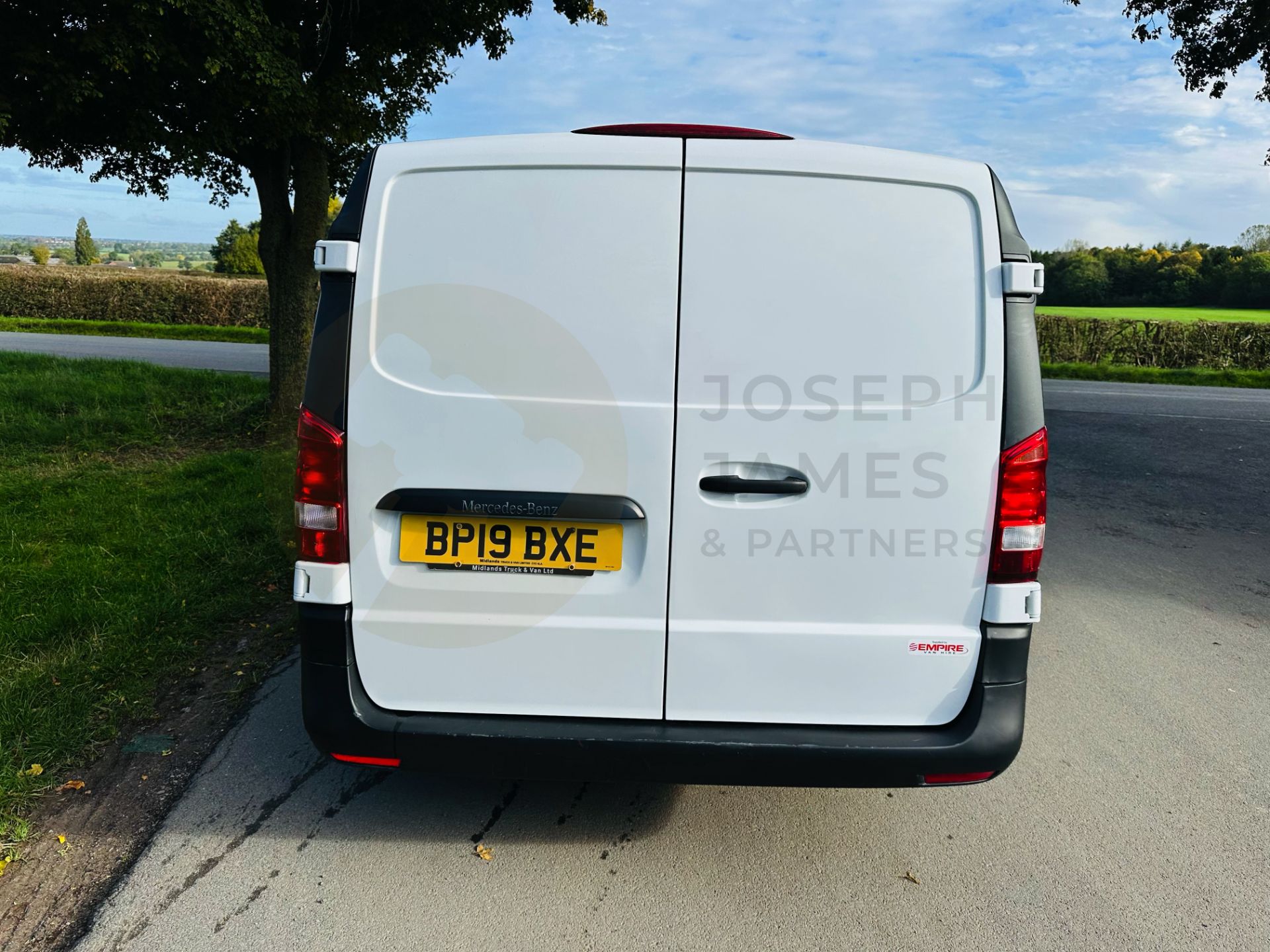 MERCEDES-BENZ VITO 114 CDI *BLUETEC* LWB - 19 REG - ONLY 1 OWNER FROM NEW - ULEZ COMPLAINT - Image 8 of 30