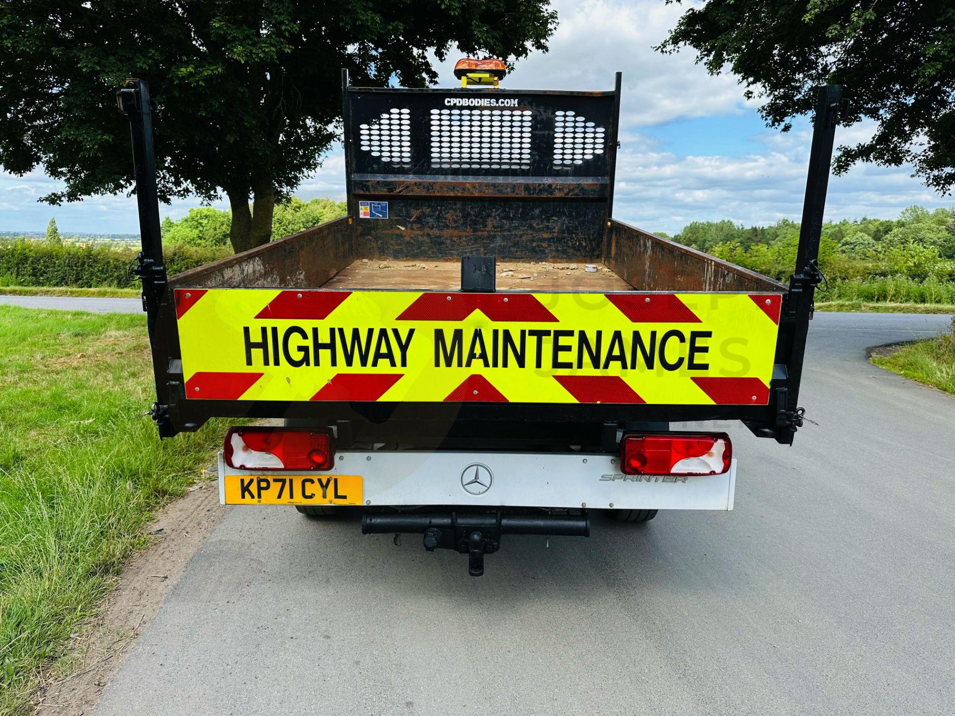(ON SALE) MERCEDES SPRINTER 315CDI RWD *LWB D/C TIPPER* (2022 - FACELIFT MODEL) *EURO 6* (3500KG) - Image 8 of 33