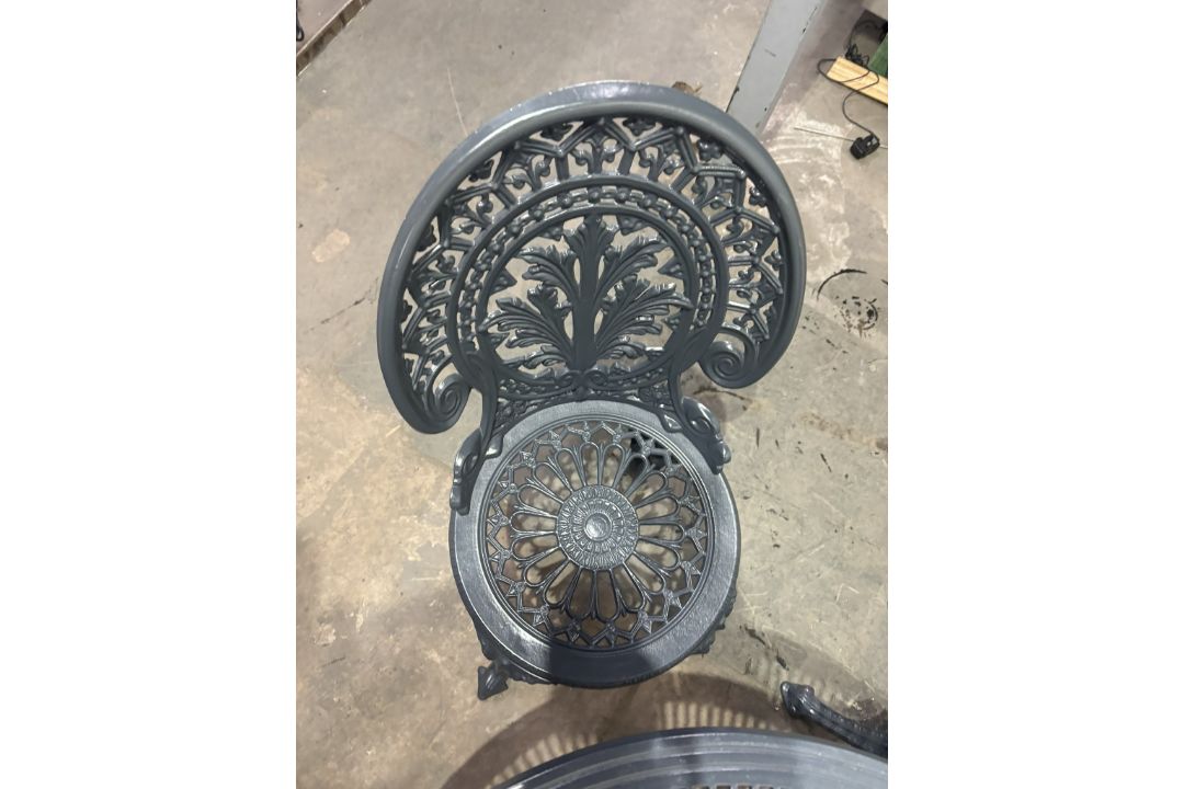 Cast Aluminium Outdoor Garden Dining Set As Seen In Photos - Image 6 of 7
