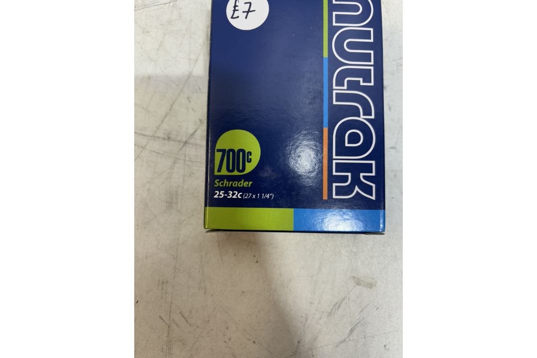 11 x Nutrak 700x 25-32C Schrader inner tubes - Image 2 of 3