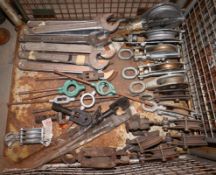 Quantity of Various Sheave Blocks/Spanners/Tool Holders as per Photos