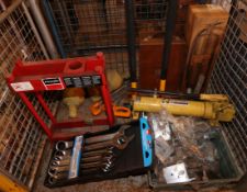 Quantity of Engineering Tools as per Description & Photos